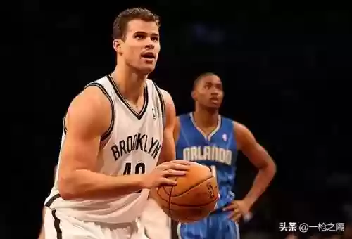 2012赛季篮网阵容搭配图片(篮网队史最佳阵容12人)插图4