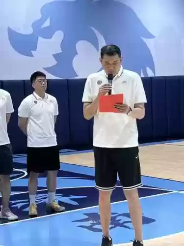 巩晓彬cba阵容