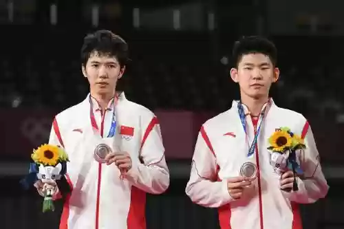双塔阵容赛场