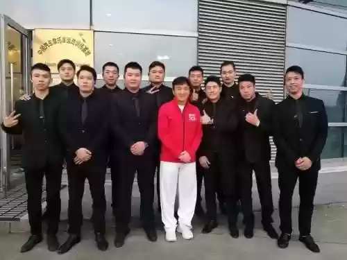 保镖阵容过渡