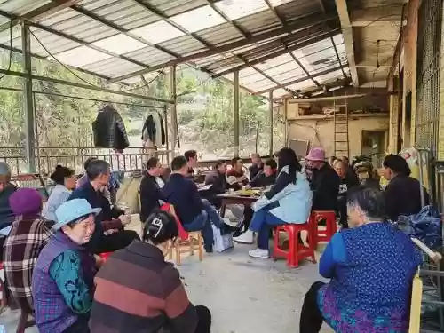 盐场群众阵容