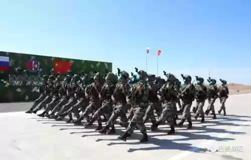 军方阵容